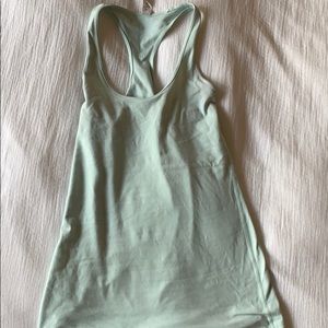 Lulu Lemon tank